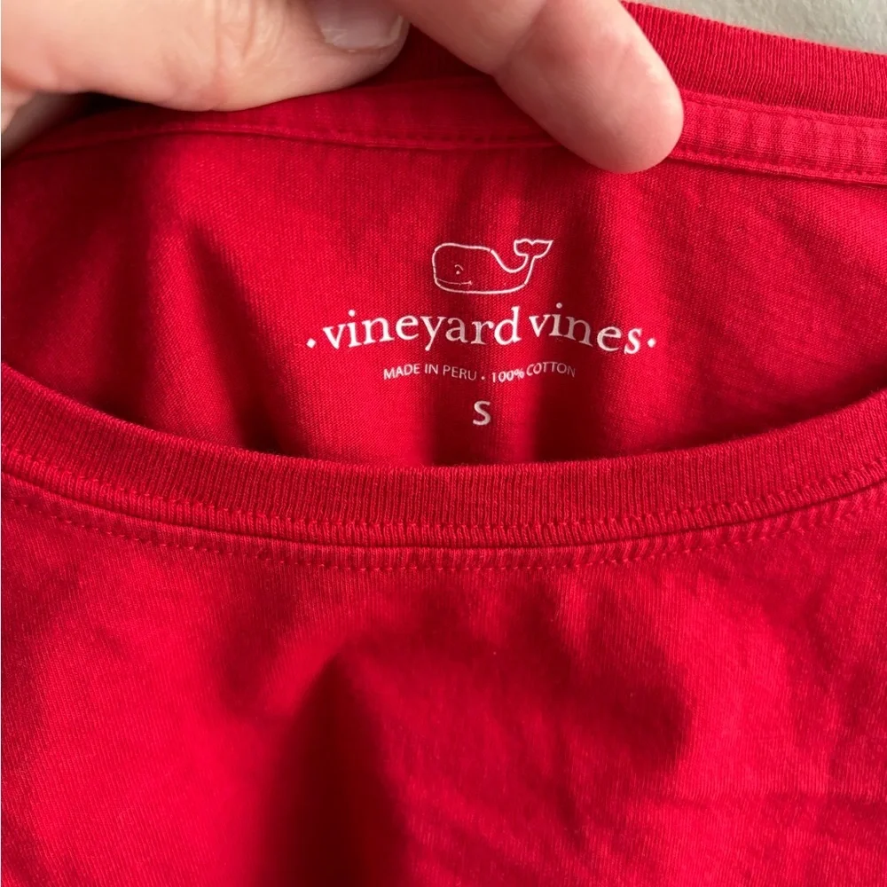 Vineyard Vines Red Long Sleeve Christmas Lights on Whale Size Small - Picture 5 of 5